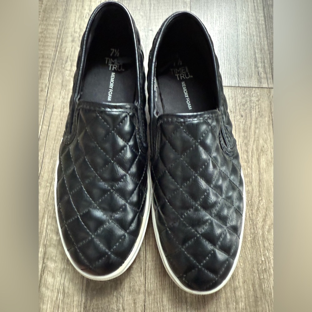 Time and Tru Black Quilted Women's Slip-Ons